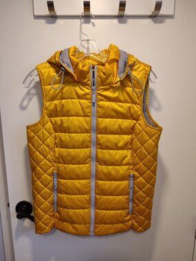 EUC ETAGE Quilted Packable Puffer Vest Gold Mustard with Grey Lining  XS